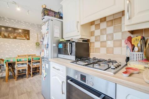 Open plan kitchen/dining room
