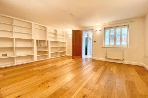 Sitting/Dining Room