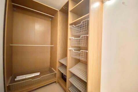Walk-In Wardrobe