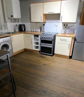 Kitchen 2.jpg