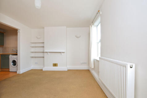 Living Area / Kitchen