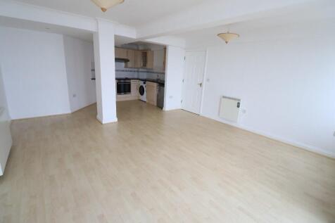 Lounge to Kitchen