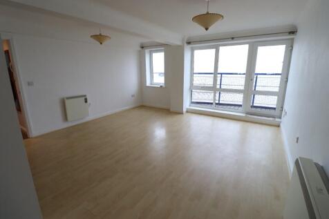 Kitchen to Lounge