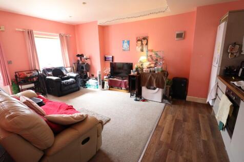 Lounge/Kitchen