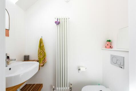 En Suite Cloakroom