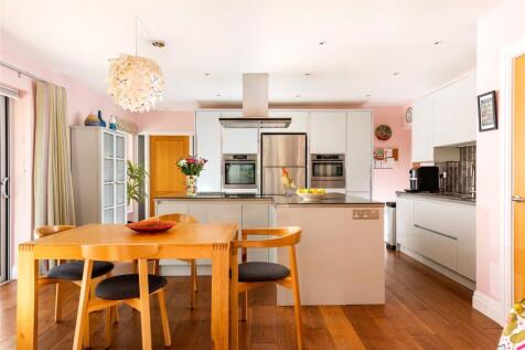 Kitchen/Breakfast 1