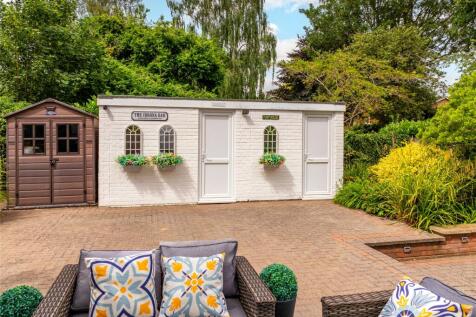 Garden Bar