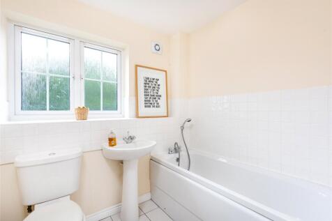 1st Floor Bathroom