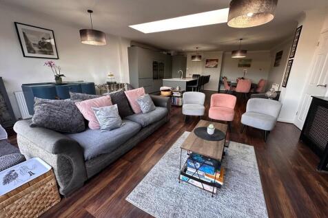 lounge 2