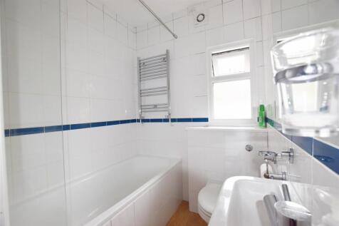 Bathroom.JPG