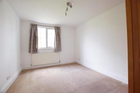 bedroom1.JPG