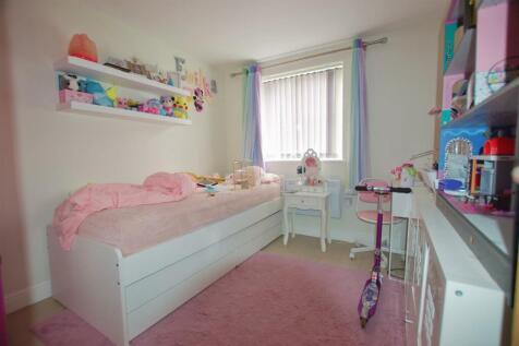Bedroom1_inPixio.jpg