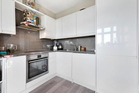 LR - 1 Red Lion Court - Kitchen3.1.jpg