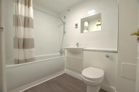 Bathroom_inPixio.jpg
