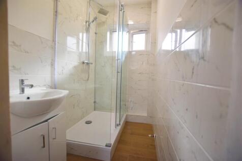 Bathroom_inPixio.jpg