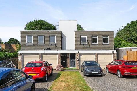 RCLR- 1 elmcroft, merryfield gardens- exterior 1 (