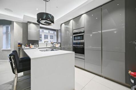 RCLR- 57 wellington court wellington road- kitchen