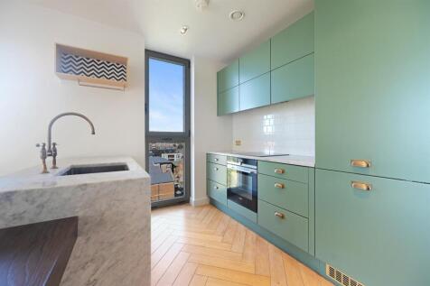 RCLR- 704 lessing building- kitchen 3 (1).jpg