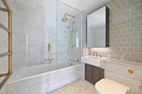 RCLR- 704 lessing building- bathroom 3 (1).jpg