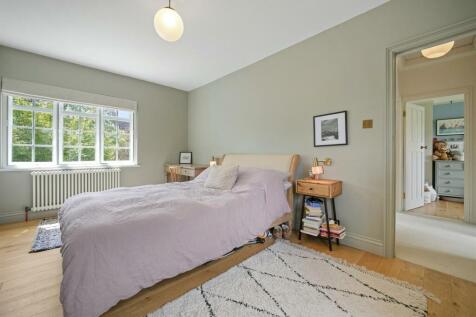 CCRE- 76 Brentham Way Bedroom B 3 (1).jpg