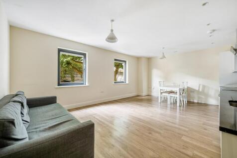 3 Tunstall Court-3.jpg