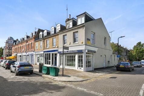 REE - Flat 3, 77 The Grove - Exterior1 (1).jpg