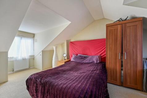 REE - Flat 3, 77 The Grove - Bedroom3 (1).jpg