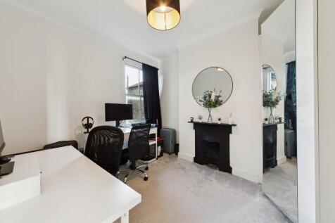157a Boundary Road (FIRST FLOOR FLAT), Colliers Wo