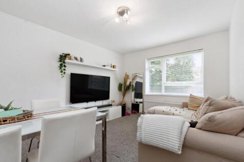 Flat 2 Exeter Court, Devonshire Road, London recep