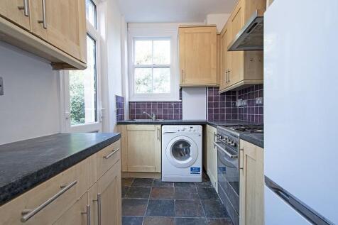 28a Clarendon Road SW19 kitchen.jpg