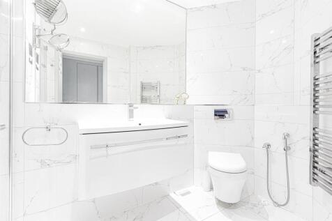 Shower room 2.jpg