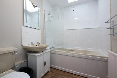Kingston Road SW19 bathroom.jpg