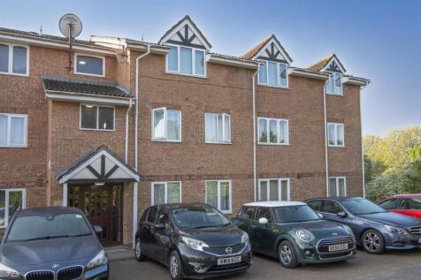 194 Heathfield Drive CR4 external.jpg