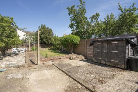 10 Watson Close, Colliers Wood, SW19 external 4.jp