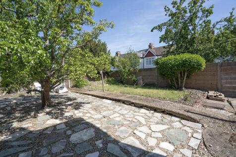 10 Watson Close, Colliers Wood, SW19 external 5.jp