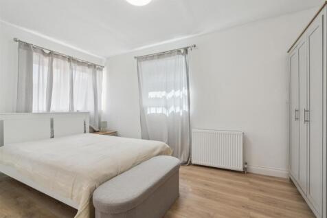 240b Merton Road, Wimbledon bedroom 2.jpg