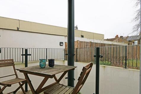 3 Bronsor House external 2.jpg