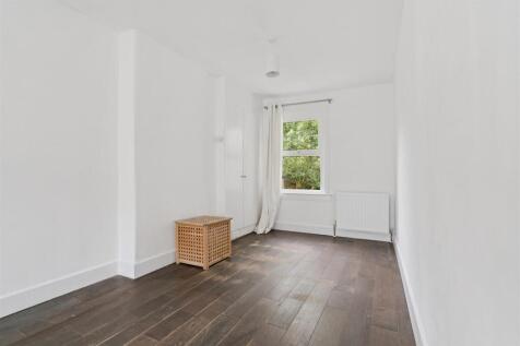 34 Haydons Road Reception 2.jpg