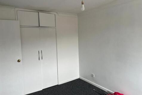bedroom 3.jpg