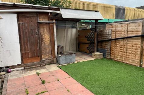 garden shed.jpg