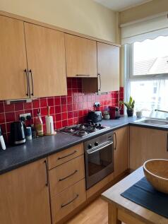 Kitchen 2.jpg