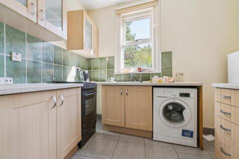 77 Courtney Road SW19 kitchen.jpg