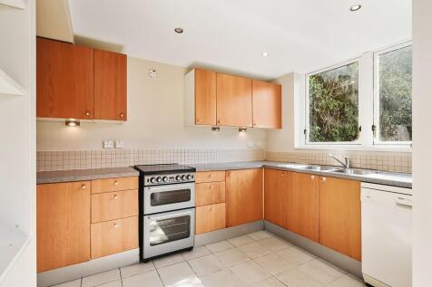 Kitchen 1a.jpg