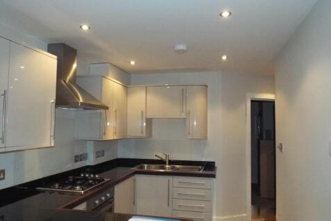 5. Kitchen.jpeg
