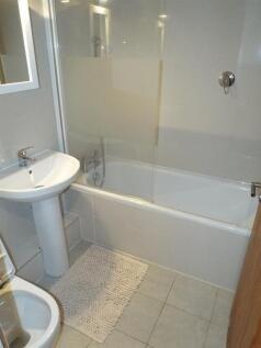 10. Bathroom.JPG