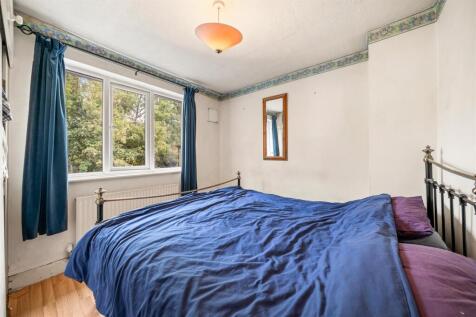 8 Windsor Avenue, Colliers Wood, SW19 2RR-3.jpg