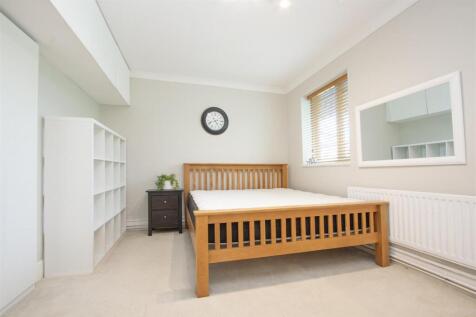 78 St Johns Drive, Garratt Lane 004.jpg