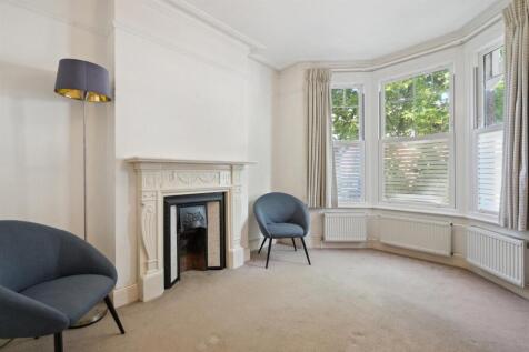 44, Cavendish Road SW19 bedroom 1.jpg