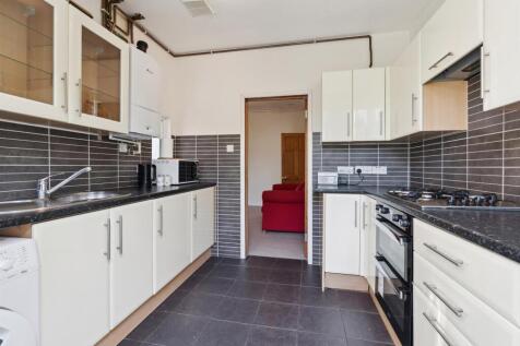 44, Cavendish Road SW19 kitchen 2.jpg