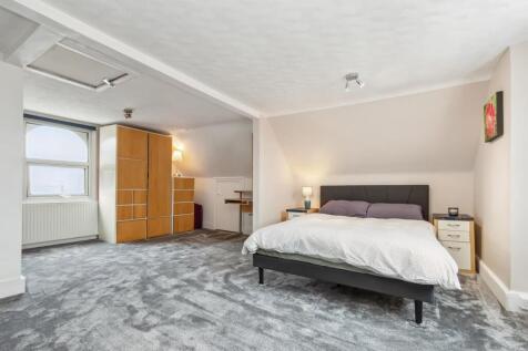 59b Kingston Road SW19  bedroom 2b.jpg